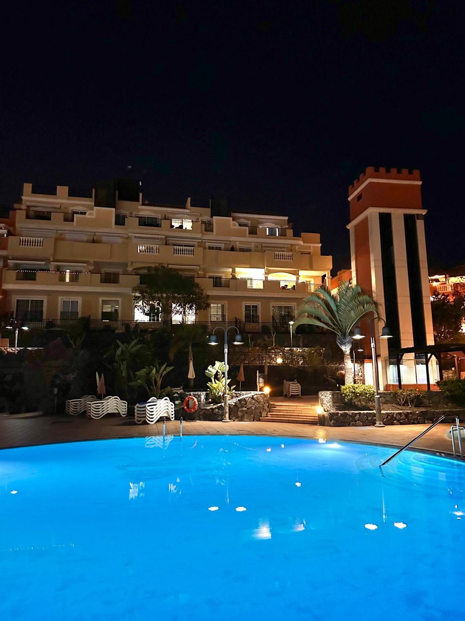 Sunny Apartment & Heated Pool 로스크리스티아노스 외부 사진