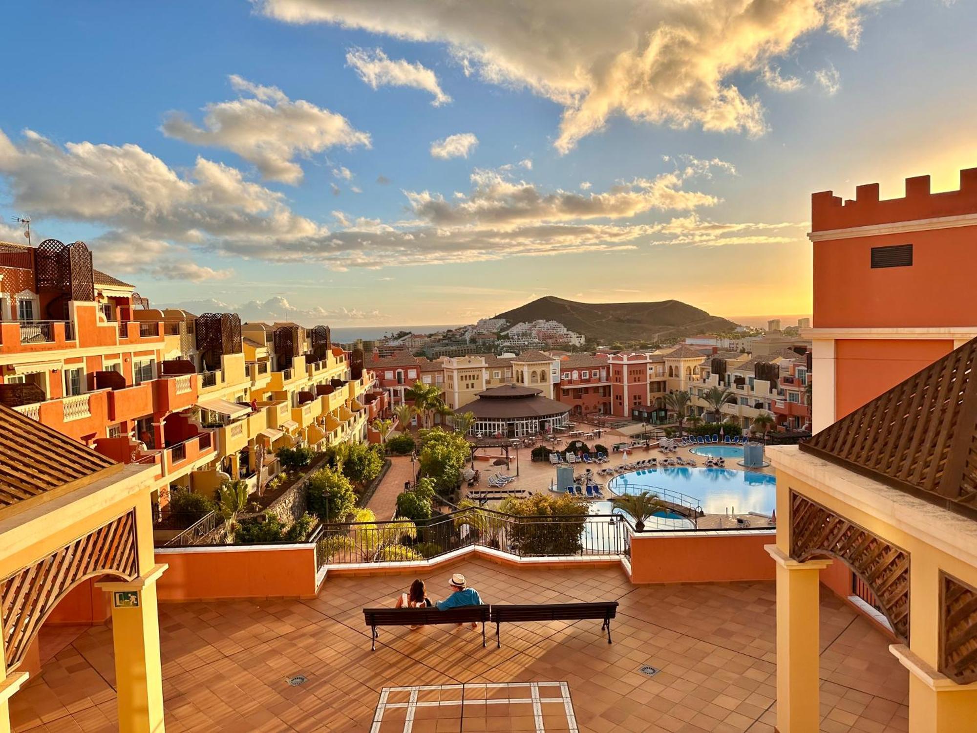 Sunny Apartment & Heated Pool 로스크리스티아노스 외부 사진